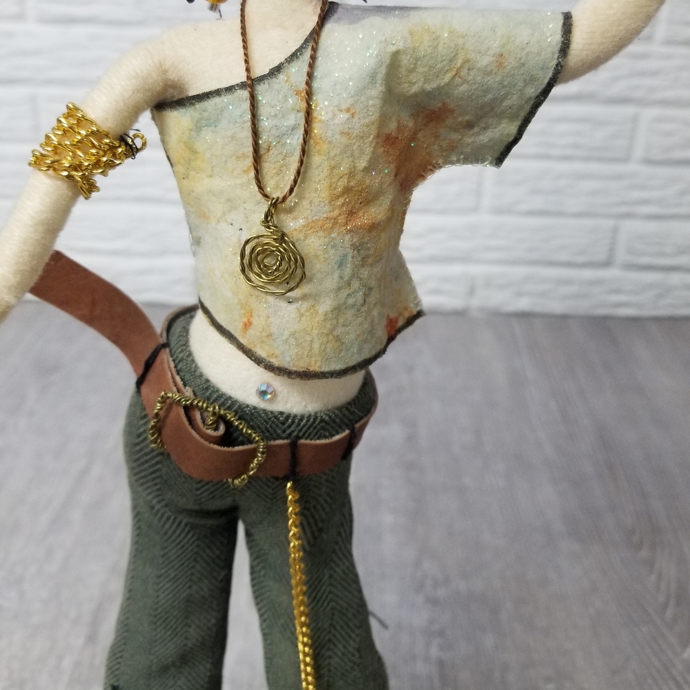 Punk Rocker Art decor doll - Picture 8 of 16